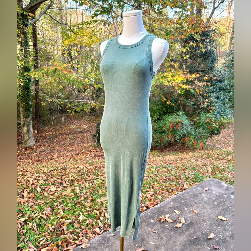 Boutique midi ribbed dress
